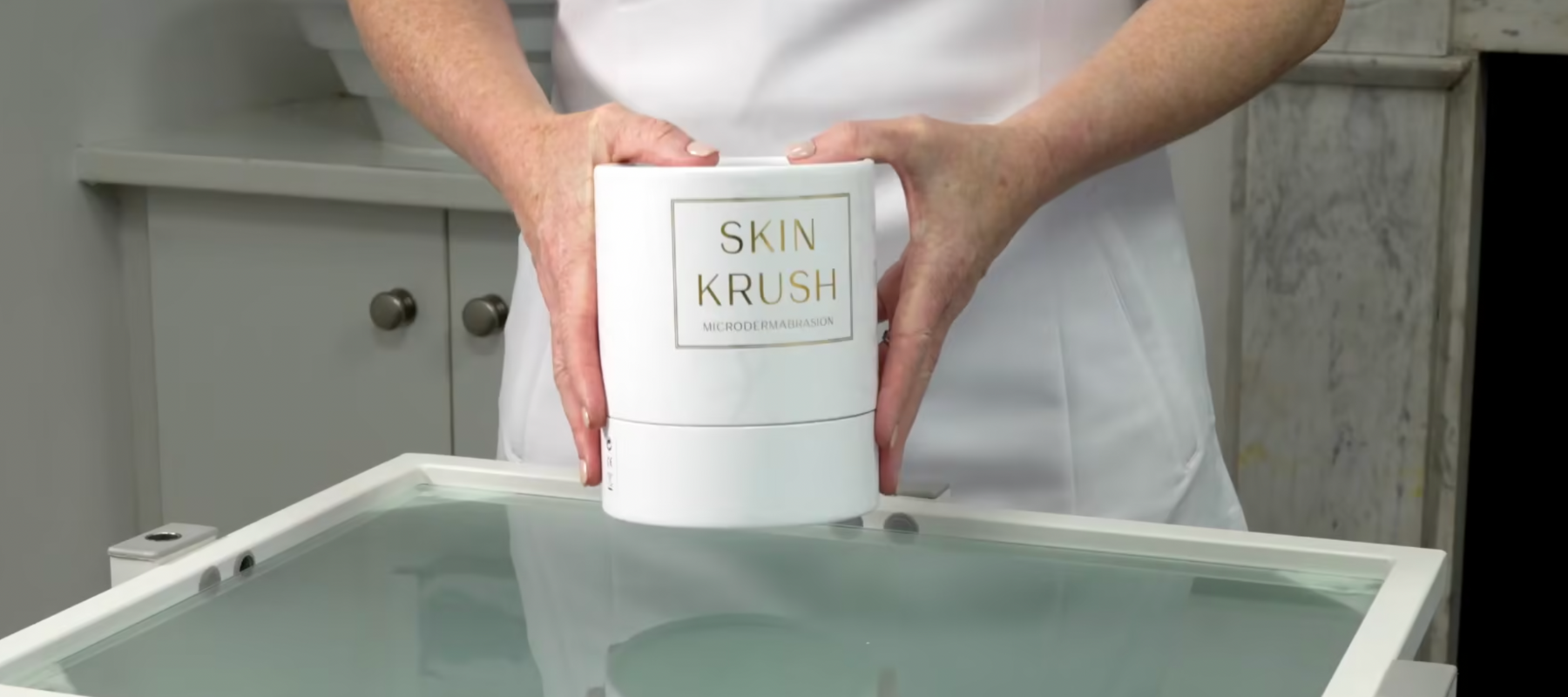 Load video: The Microdermabrasion kit is an at home skin treatment that removes dead skin cells from the outer layer of the skin. Benefits include  - Visibly smaller pores  - Reduced fine lines  - Reduction in blackheads &amp; mila